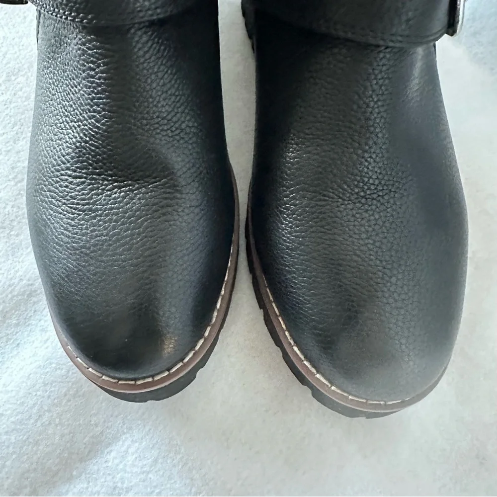 Blondo Dazie Waterproof Black Leather Buckle Strap Lug Sole Bootie. Sz: 9.5